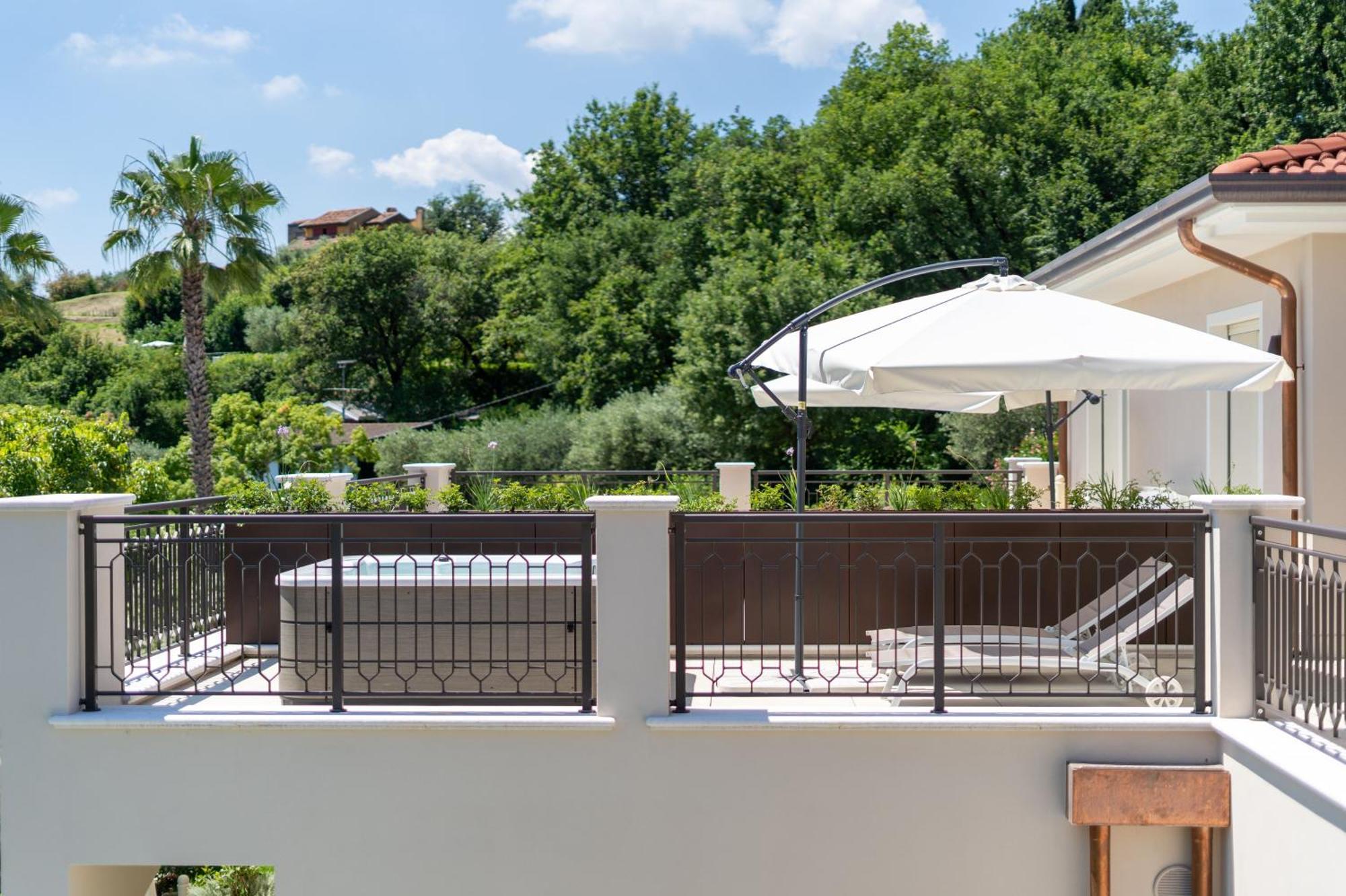 Villa Silvia Apartments 圣菲利斯·德尔·贝纳茨 外观 照片
